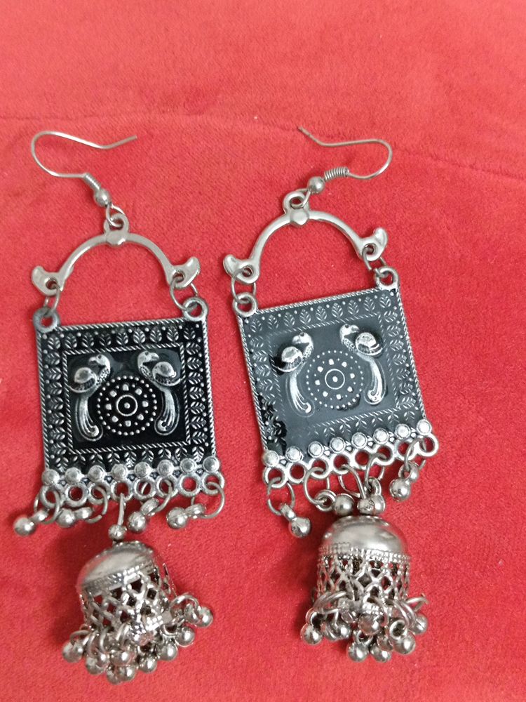 Light Weight earrings