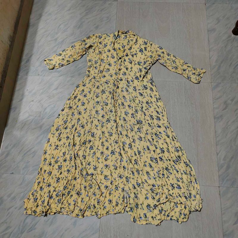 🌼 Elegant Yellow Floral Maxi Dress 🌼