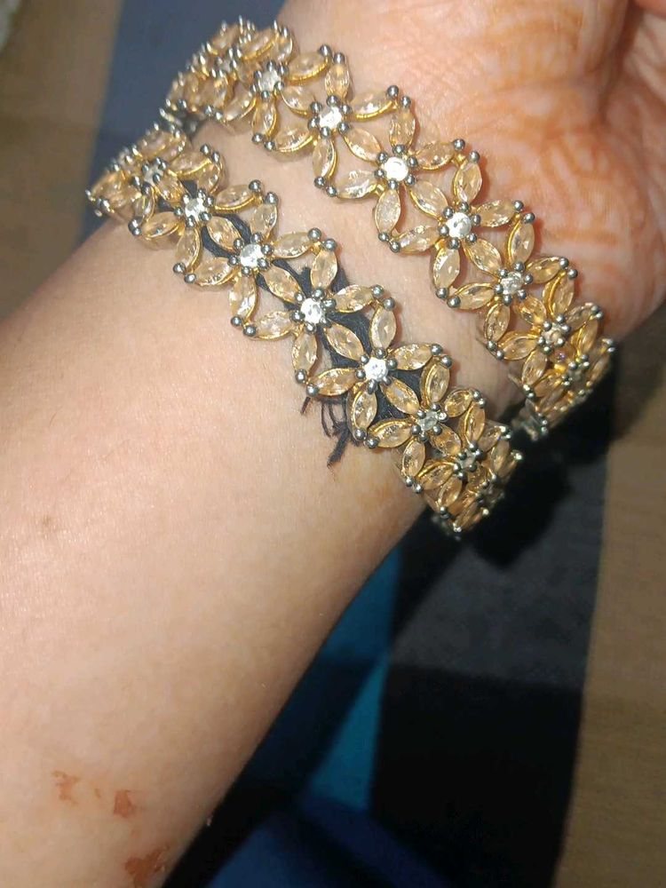 Floral Bangle Set