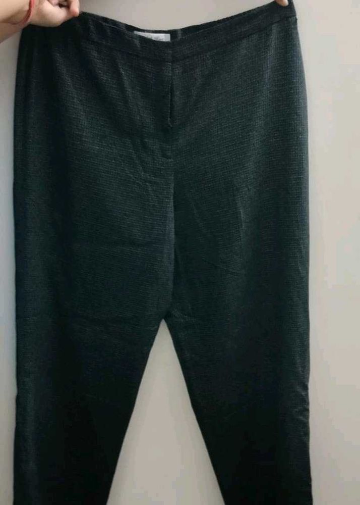 Elegant black Trousers