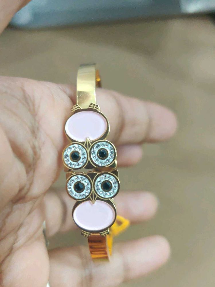 Anti Tarnish Owl Shape Openable Gold Bracelet