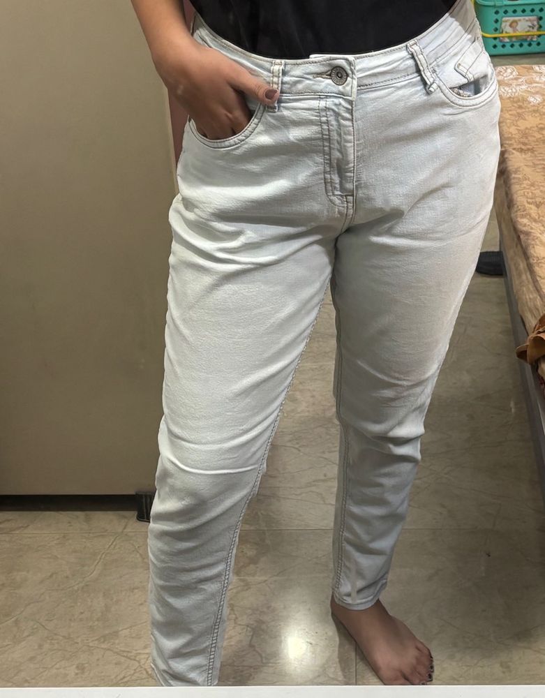 Light Wash Denim Jeans