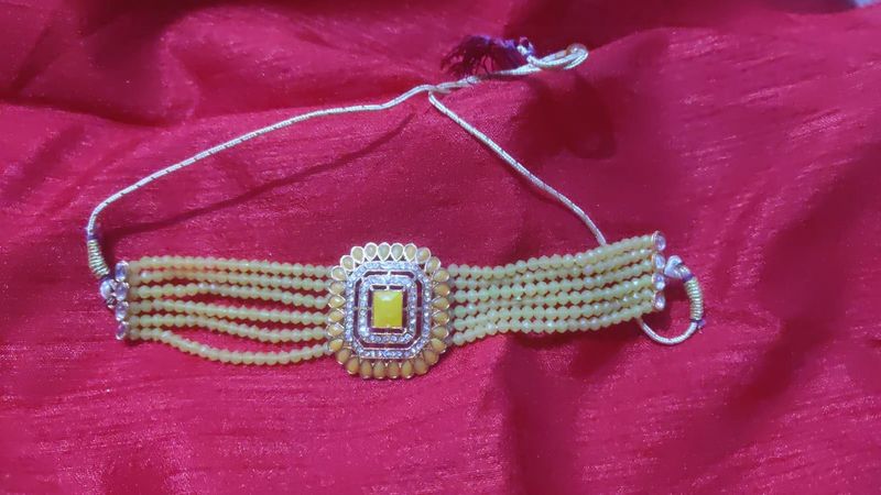 Beautiful Yellow Necklace With Earrings