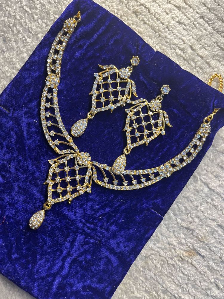 Gold &amp; Rhinestone Necklace &amp; Earring Set