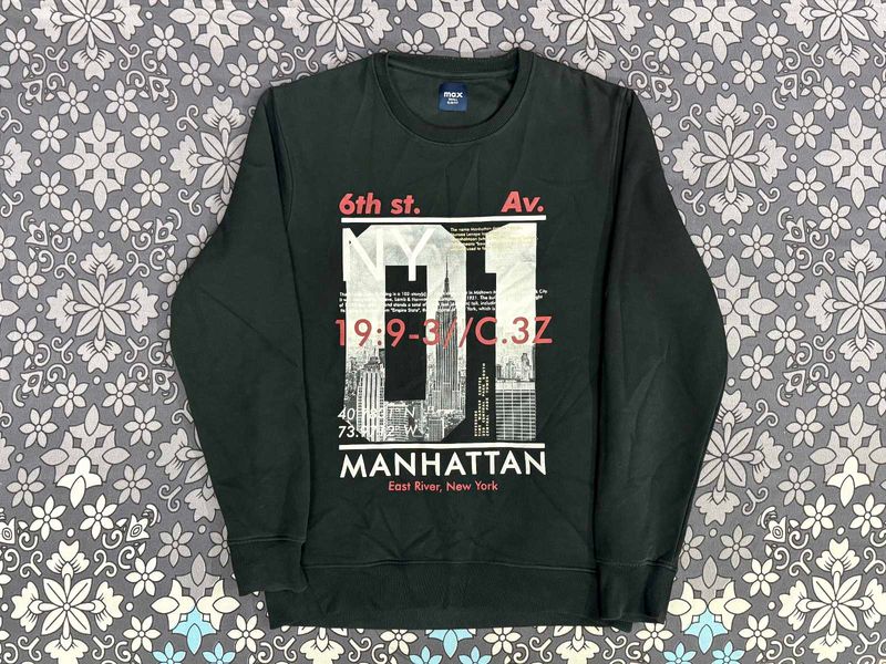 Manhattan Graphic Sweatshirt