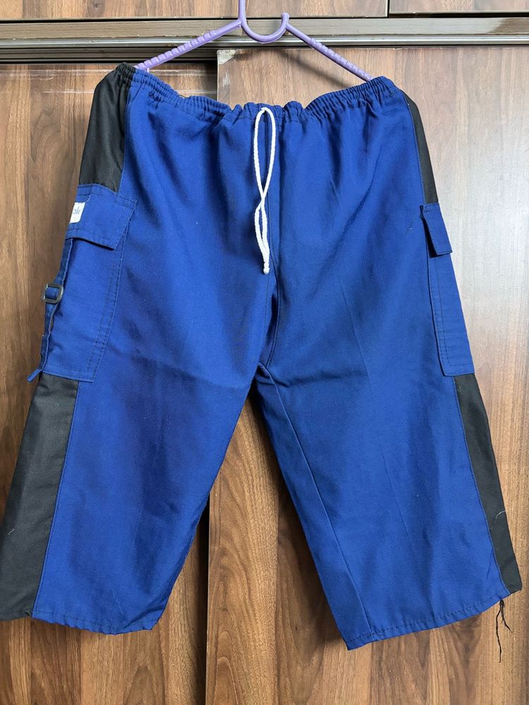 Men Blue Cargo Bermuda Pants