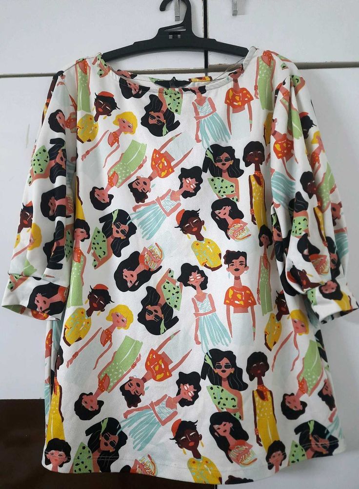 Max Graphic Print Top L