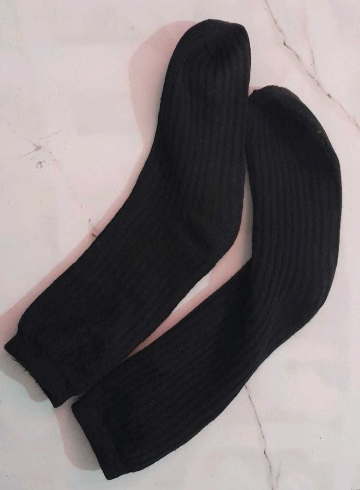 Black Ribbed Knit Socks