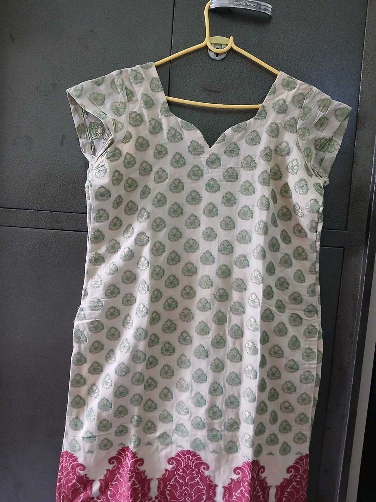 Green Floral Kurta With Free Gift
