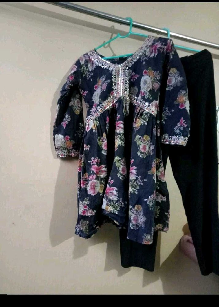 Floral Print Kurti &amp; Pants Set