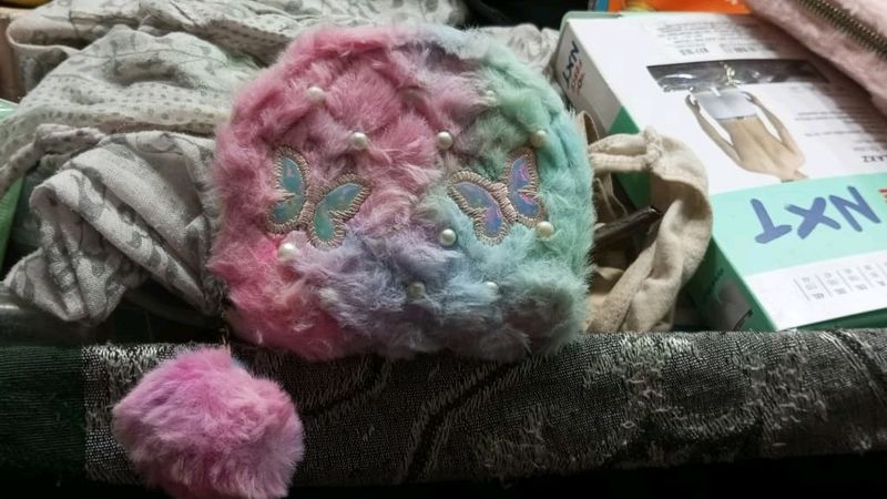 Woman&#39;s Pink Clucth