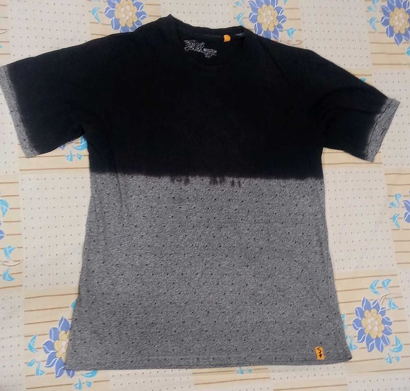 Two-Tone Graphic T-Shirt