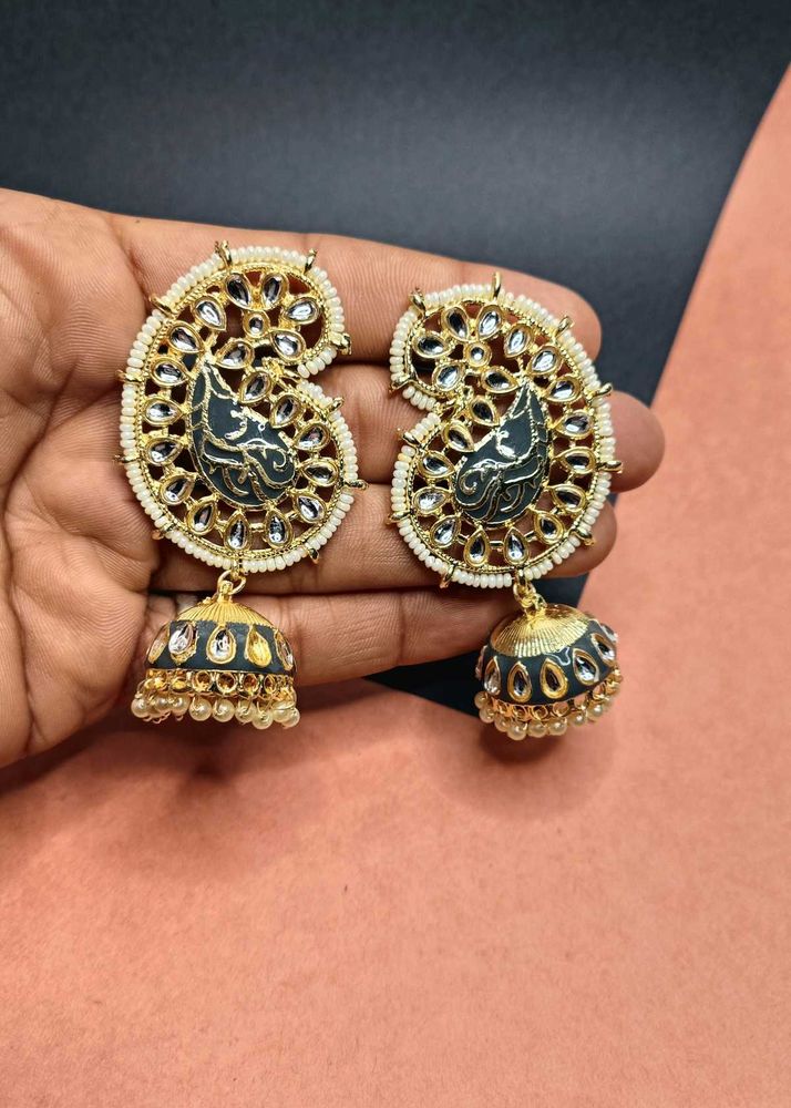 Beautiful Grey Meenakari Kundan Earrings