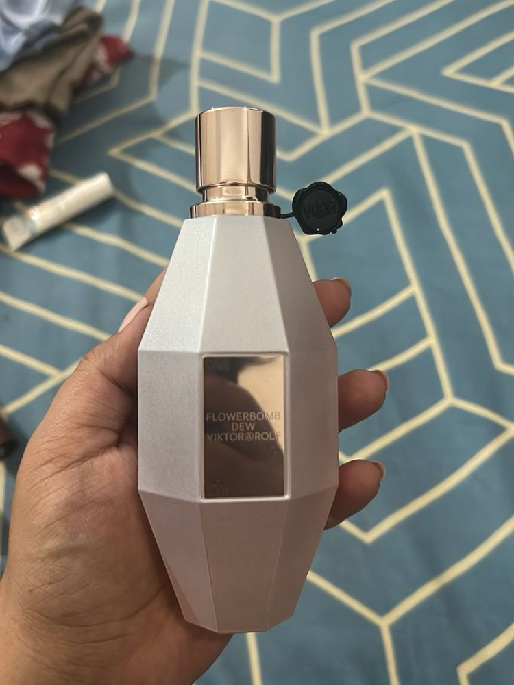 Victor and Rolf flowerbomb dew