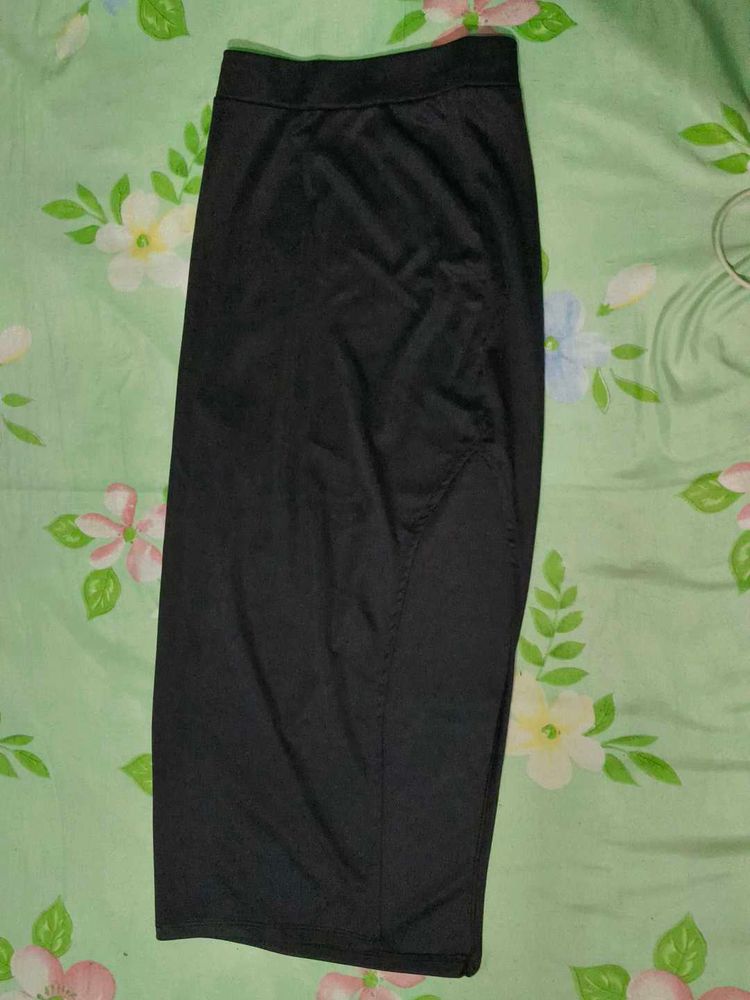 Chic Black Slit Skirt