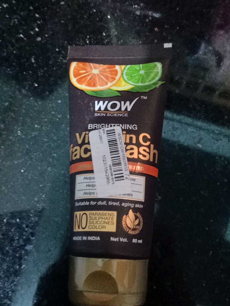 WOW Vitamin C Face Wash