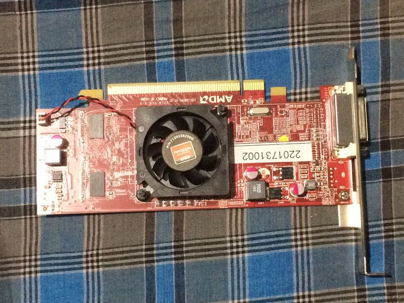 AMD Radeon HD 7300 Graphics Card10