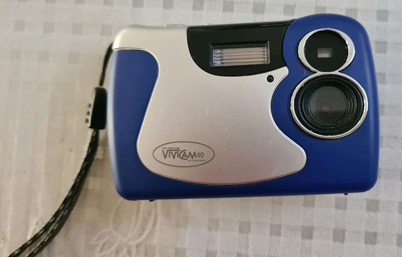 Vivitar Vivicam 10 Camera