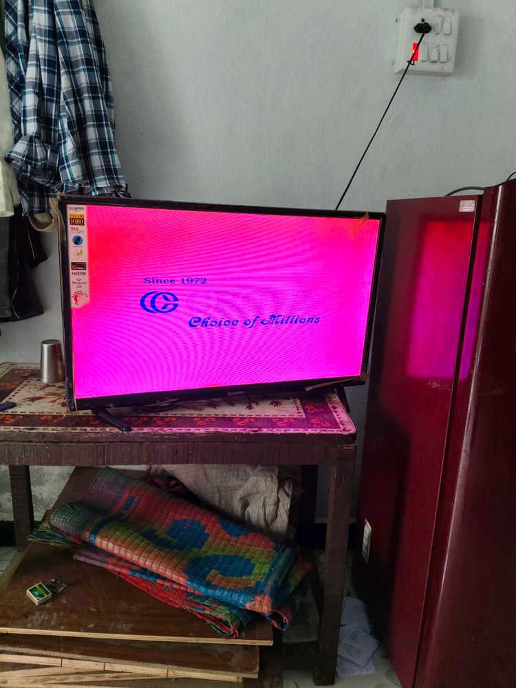 Crown 32 Inch Tv