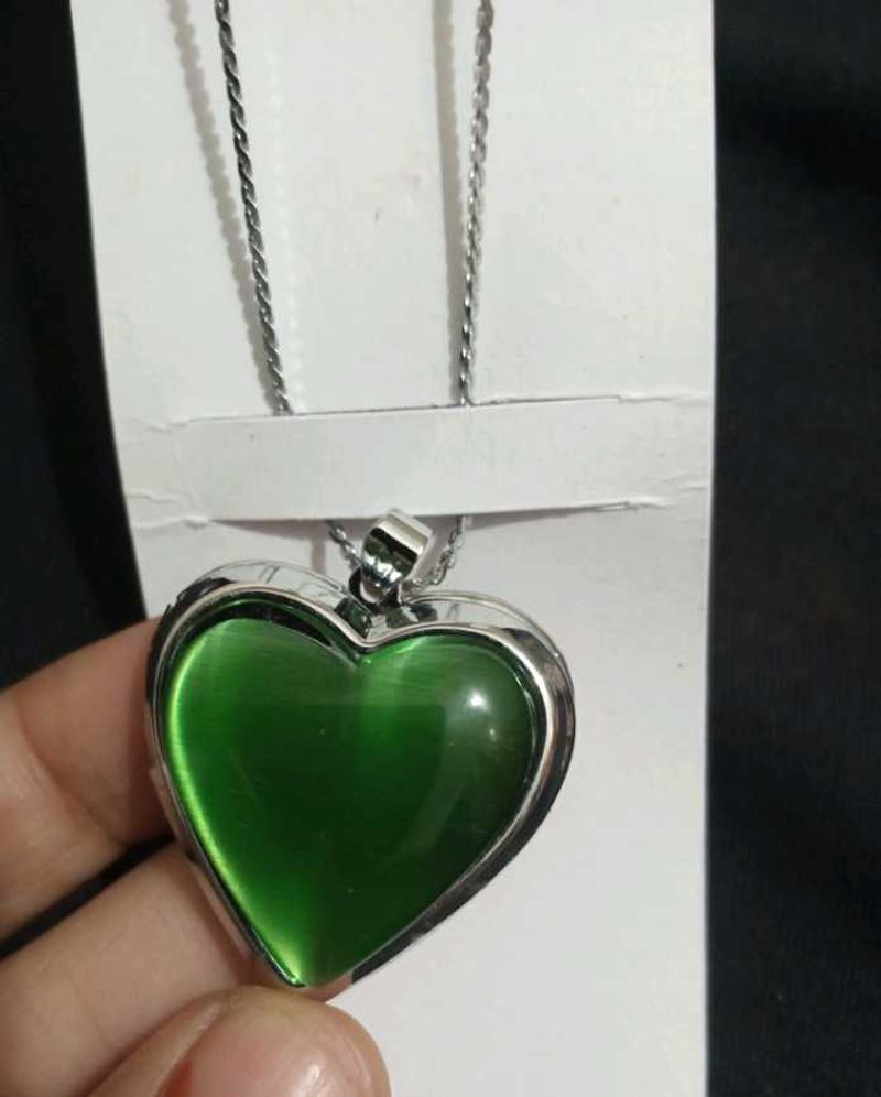 2 Pendent 1-Green Heart Necklace And 1-rhinesston.