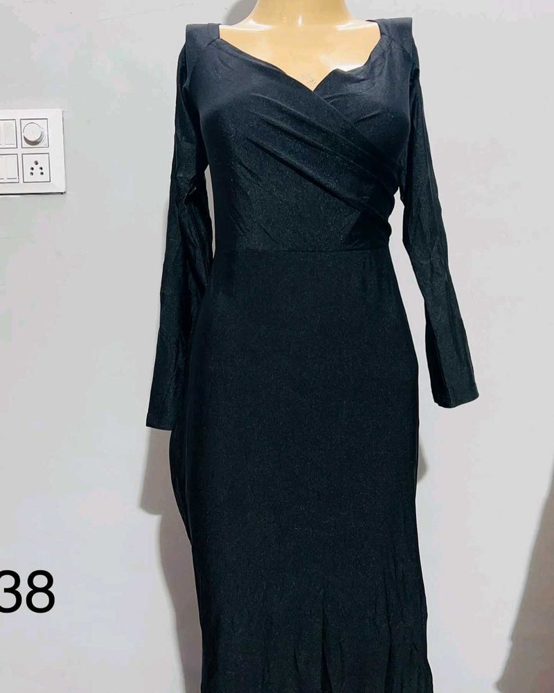 Elegant Black Midi Dress