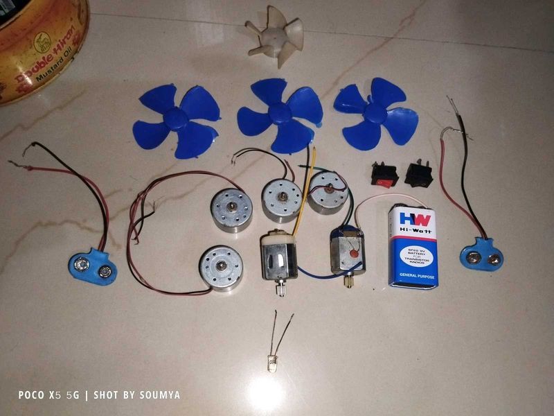 SET OF ELECTRONICS ITEM (16 items)