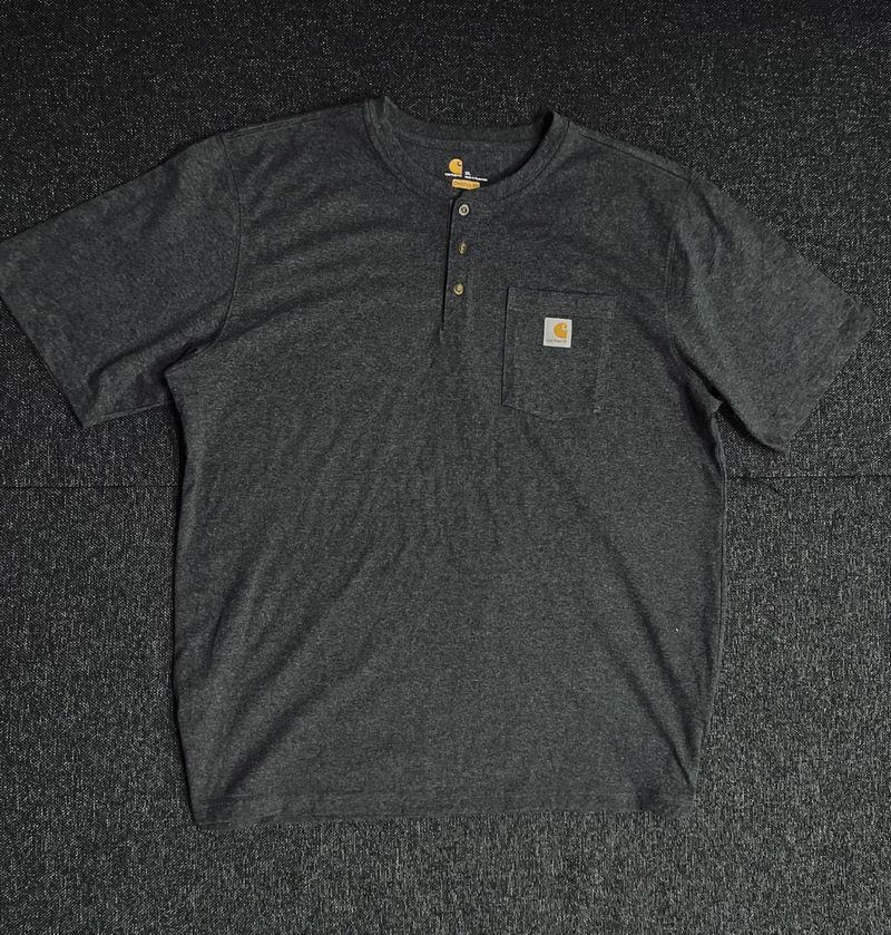 Carhatt tshirt(rare)