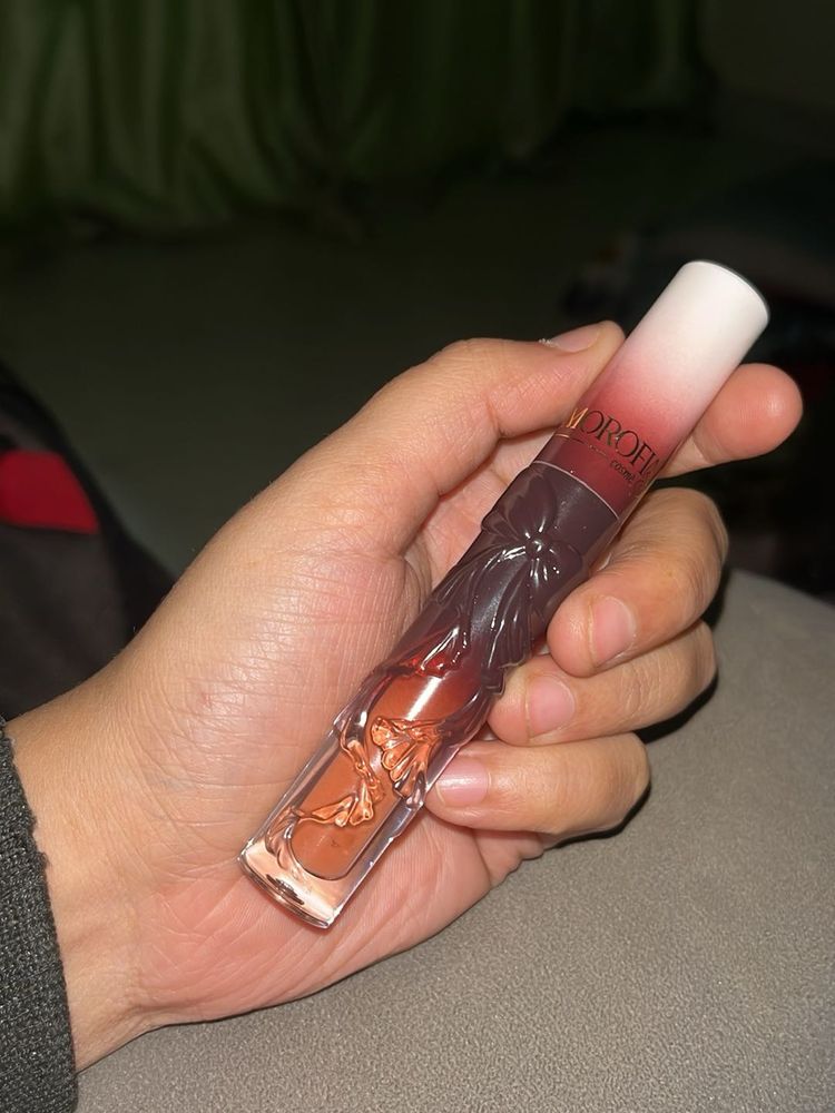 Elegant Lip Gloss
