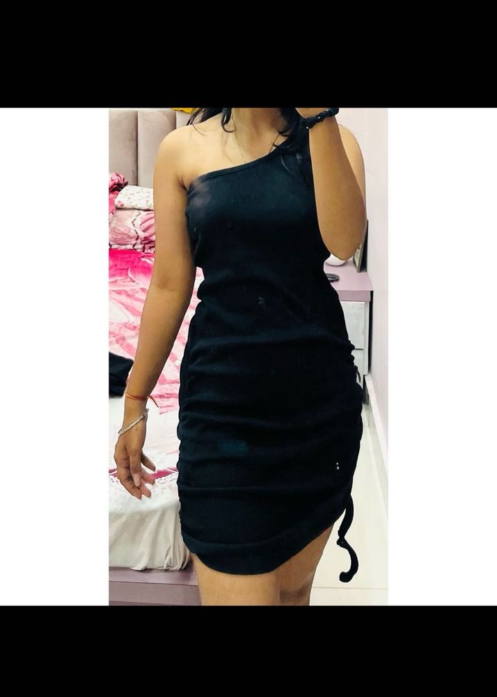 Chic Black Bodycon Dress