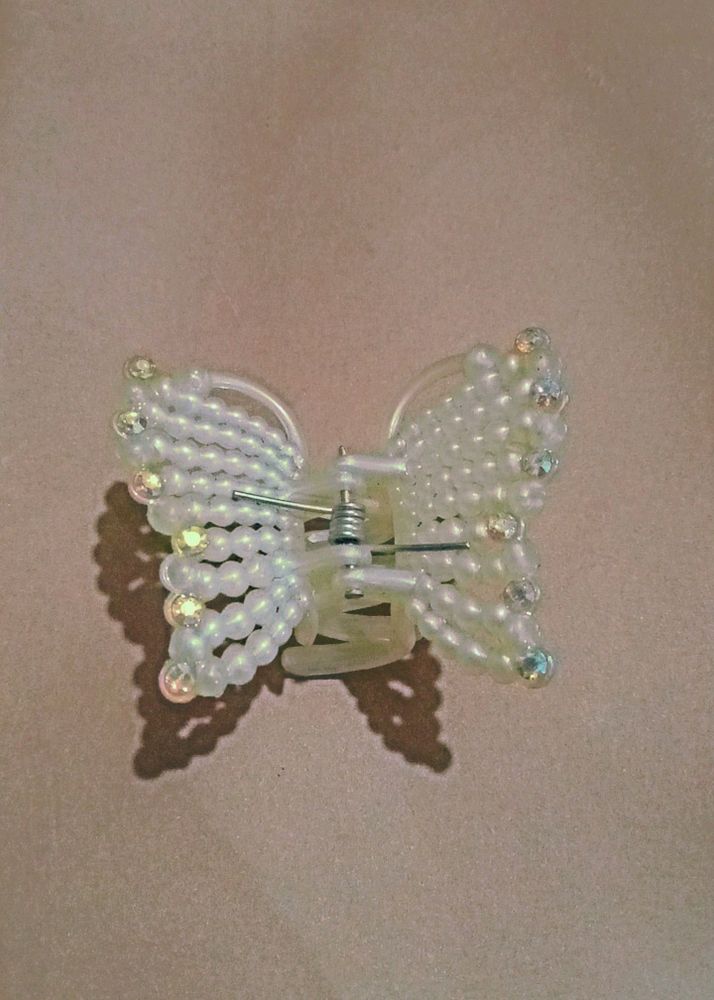 Korean Buterfly Pearl Clutcher 🦋