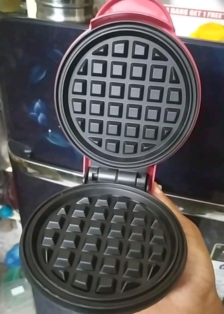 Sale 🎊 Mini Waffle Maker Machine