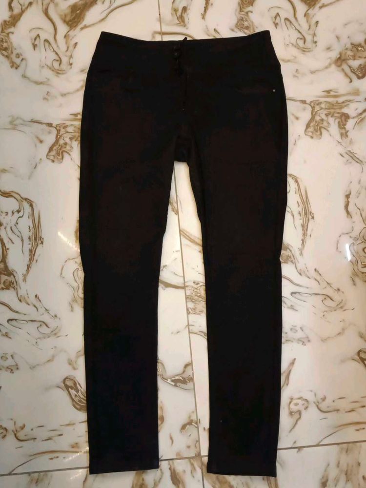 Black Jeans/jeggings