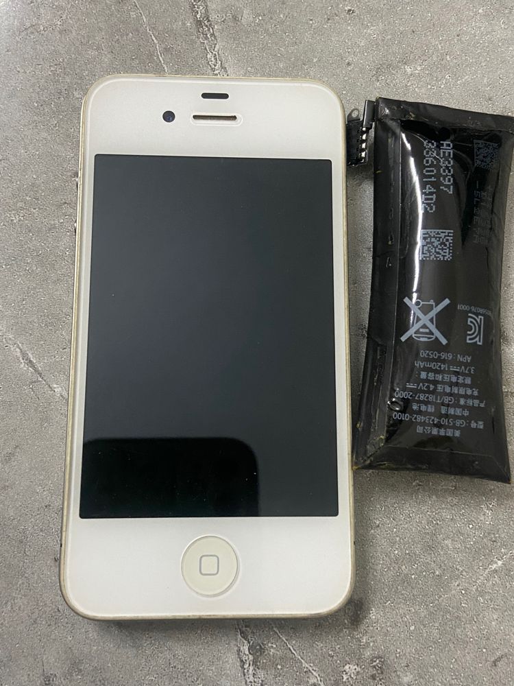 Apple iPhone 4s