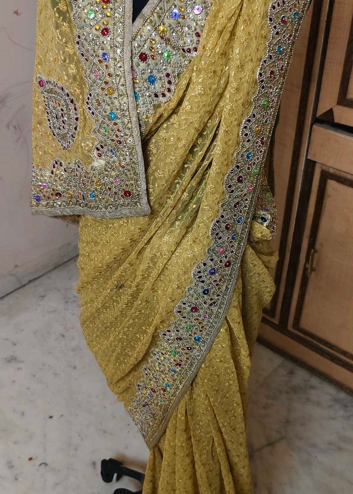 Golden Embellished Saree with blouse ✨💗