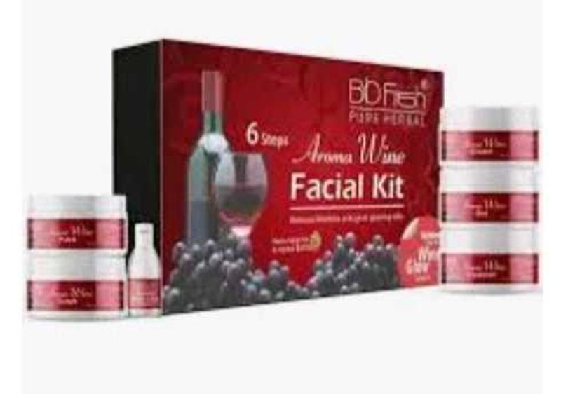 {title} facial kit