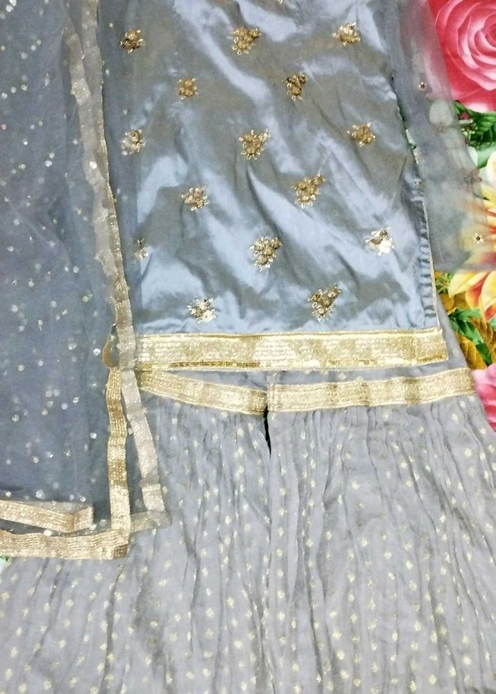 Elegant Grey Embellished Kurta Set