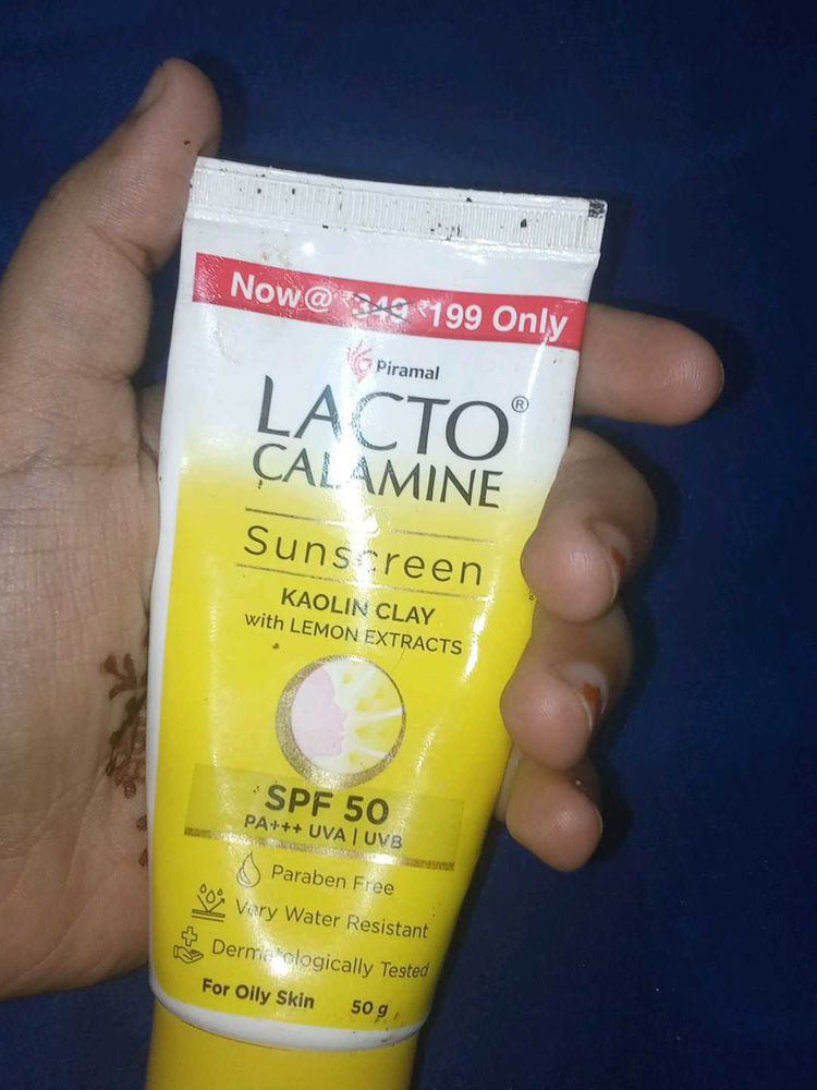Lacto Calamine Sunscreen SPF 50