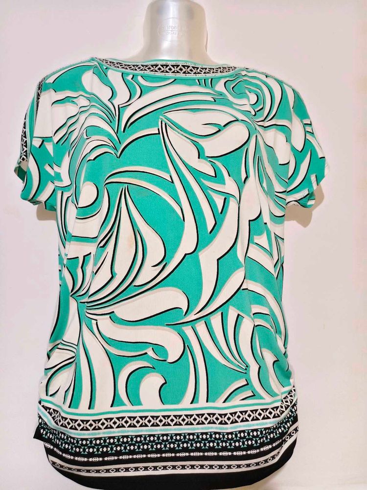 🎄Buy 1, Get 1 Free🎁Size M/ L Patterned Top