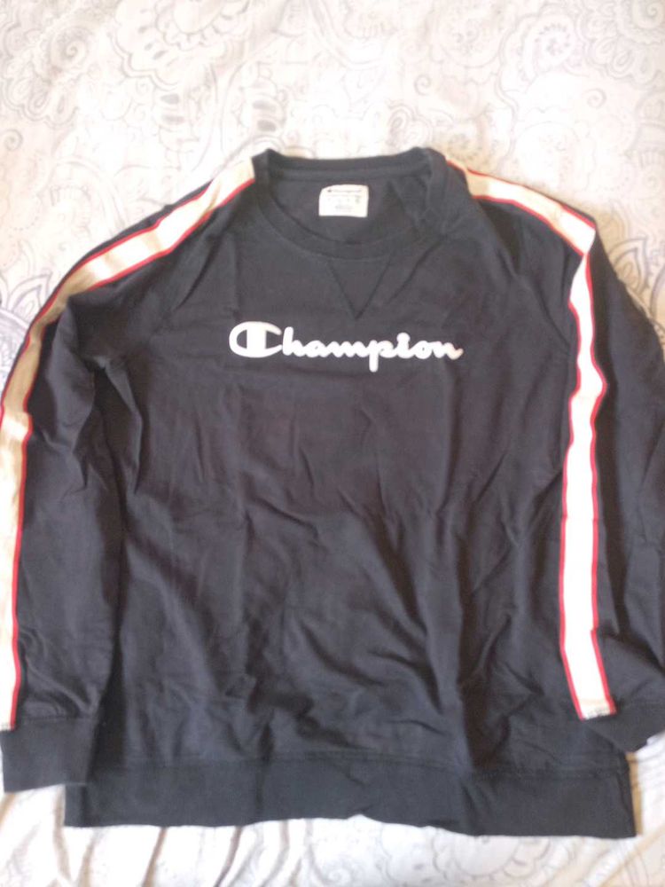 Champion Black Sweatshirt