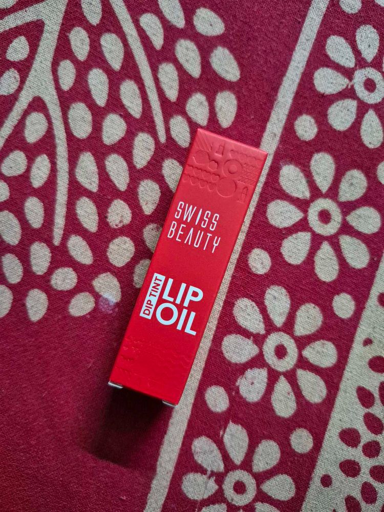 Swiss Beauty Dip Tint Lip Oil 01 Strawberry