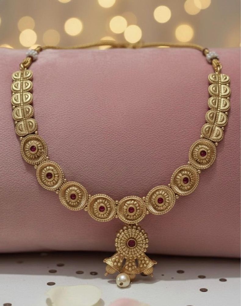 Elegant Gold-Toned Necklace