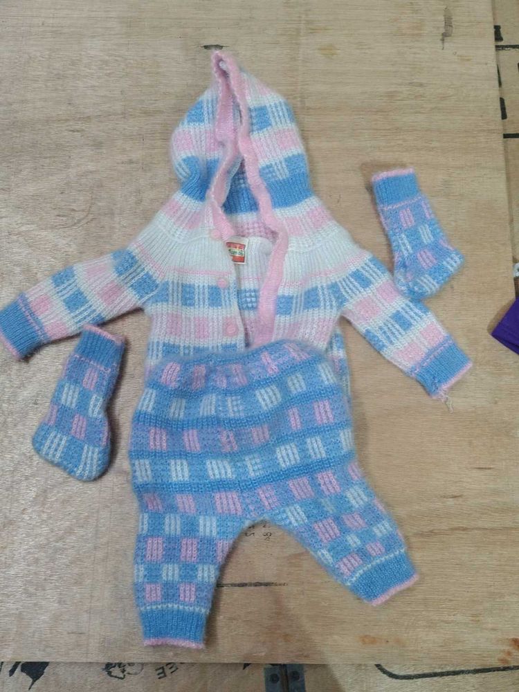 Cute Baby Knit Outfit