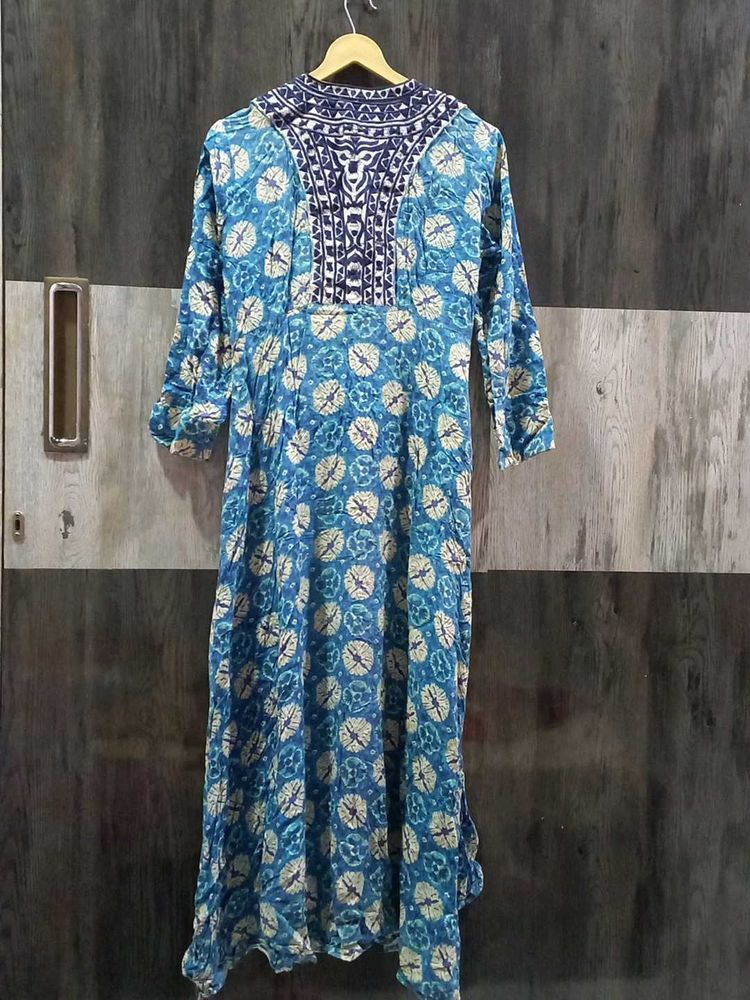 Long Assymetrical Length Slit Kurti