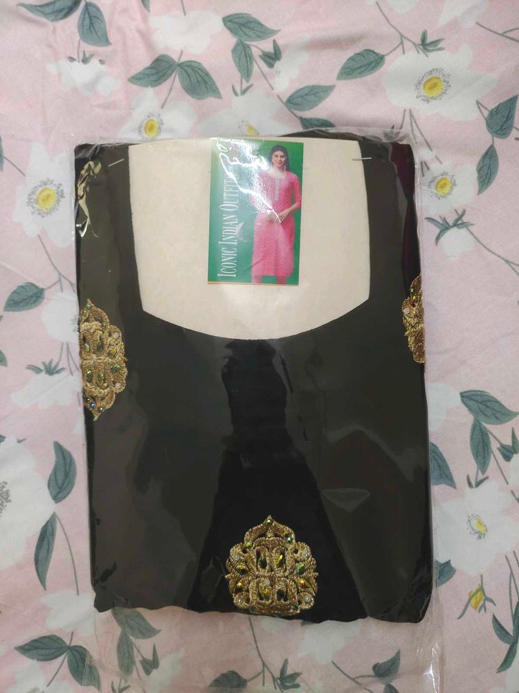 Elegant Embroidered Kurta Set