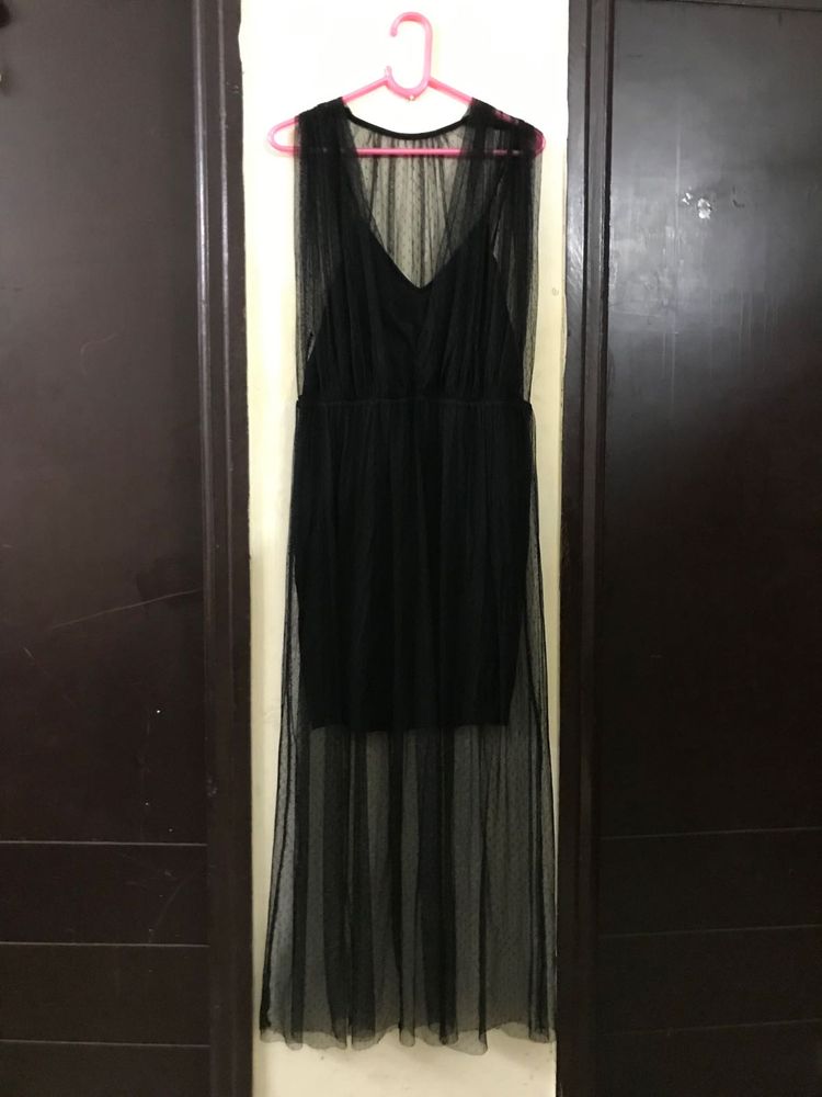 Soft Netted Black Dress Size M