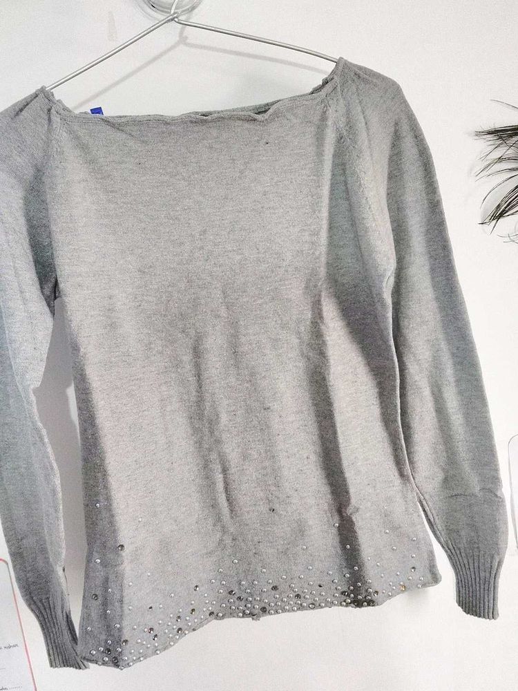 Gray Embellished Long Sleeve Top🧡