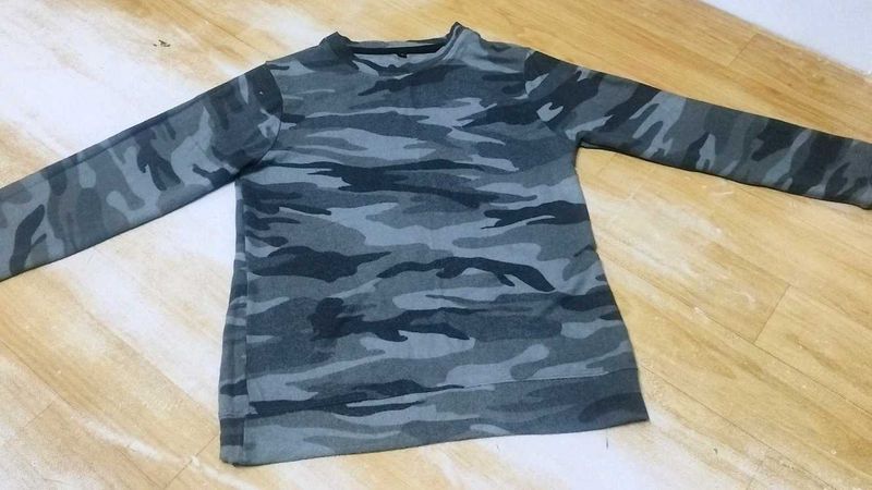 Camouflage Print Long Sleeve Top