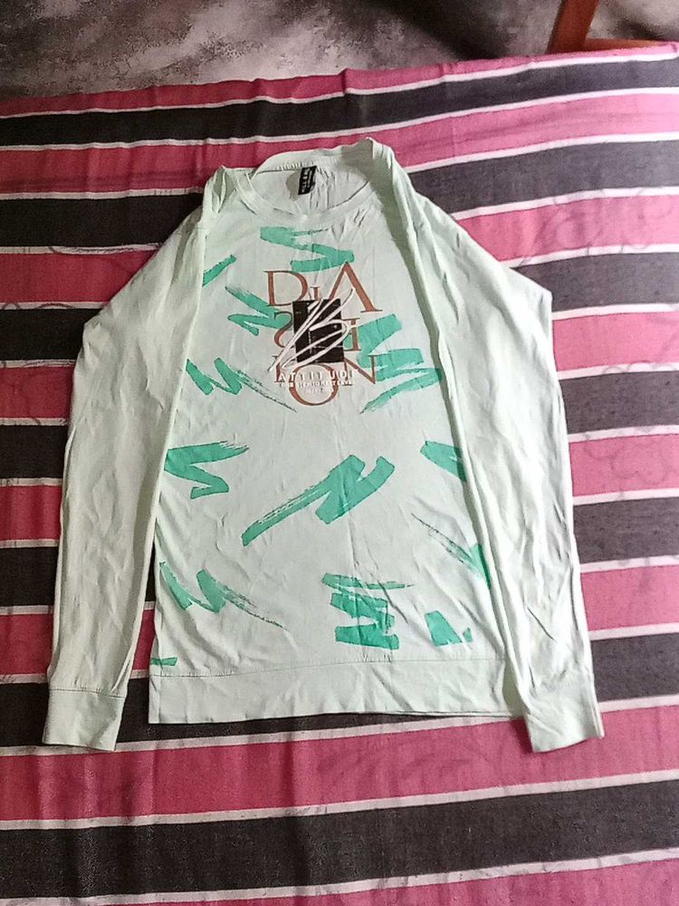 A beautiful T shirt