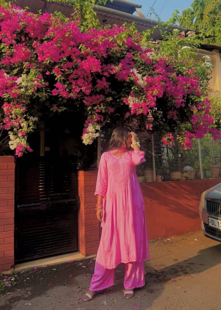 Chikankari kurti set