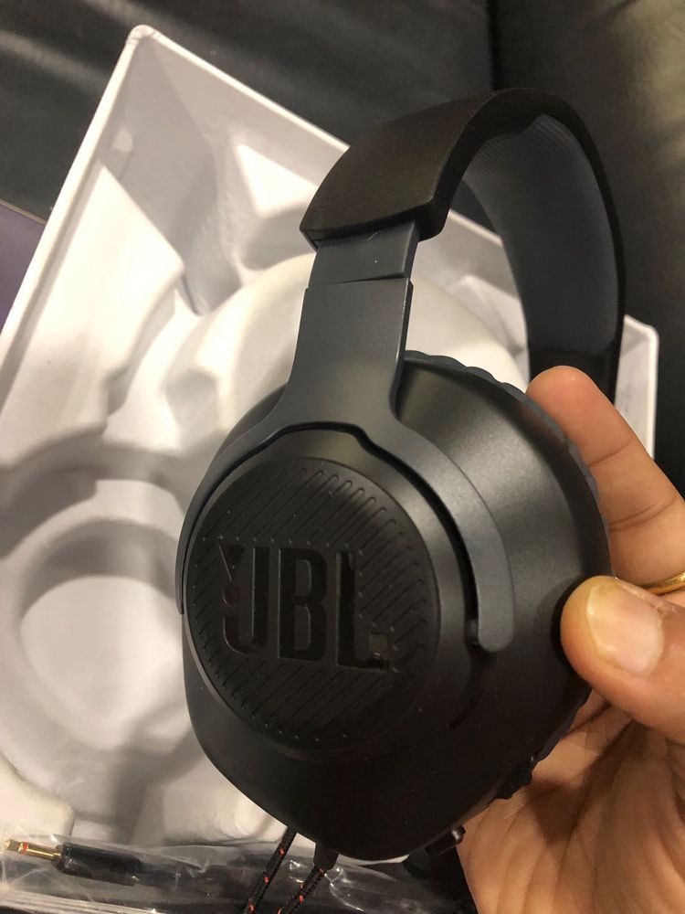 JBL Quantum 100 Headphones